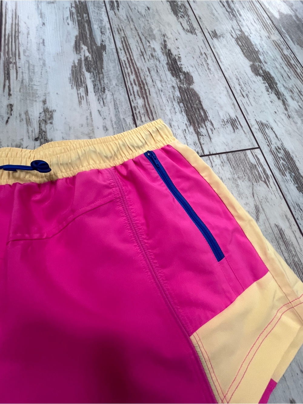 Blooming Jelly NWT Colorful Hot Pink Yellow High Waisted Running Shorts Large - Picture 13 of 14